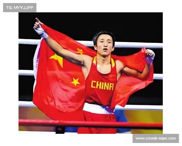 邹市明开办青少年拳击营,称“体育教育比金牌重要” 邹市明开办青少年拳击营,称“体育教育比金牌重要”